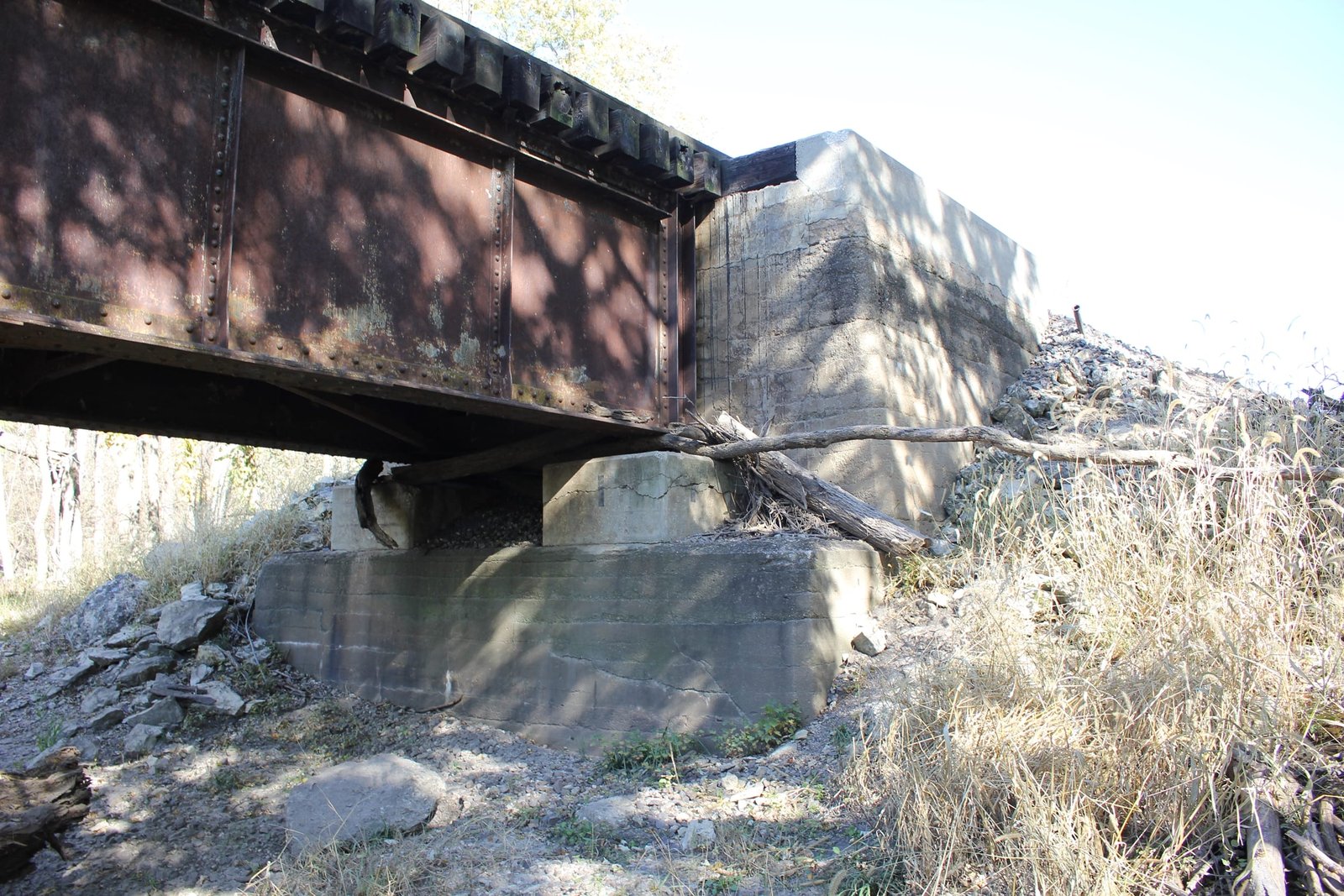North abutment